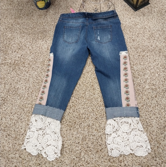 3003 Size 12p Bandolino Karyn Cropped Upcycled Jeans - Picture 5 of 9